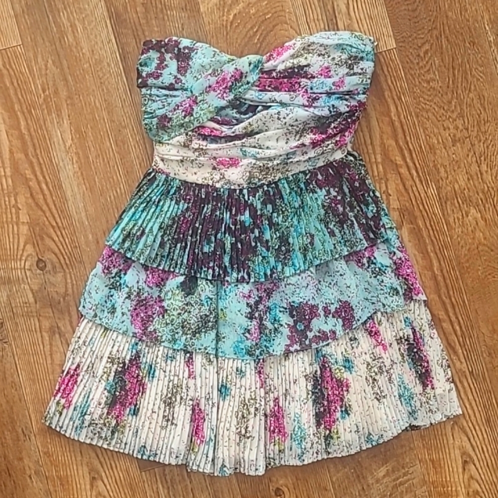 Guess Sweetheart Strapless Floral Tiered Dress, Size 10, EUC